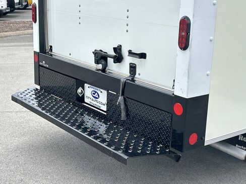 Used 2022 Ford Transit 350 DRW RWD image 20