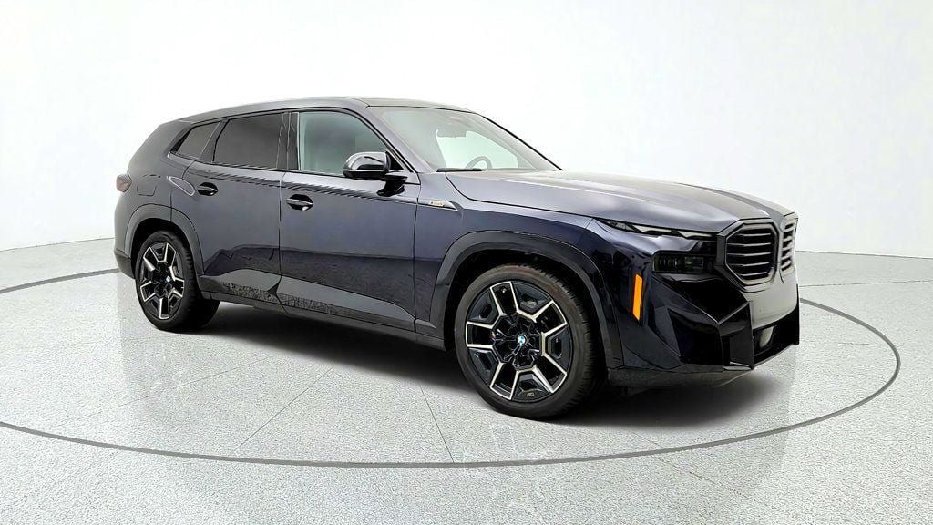 Used 2024 BMW XM AWD/4WD image 3