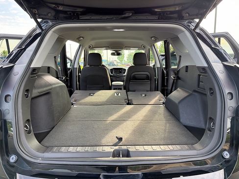 Used 2018 GMC Terrain SLE w/ Driver Convenience Package FWD image 7