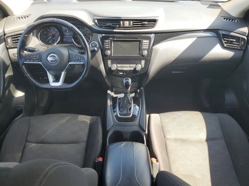 Used 2021 Nissan Rogue Sport SV image 16