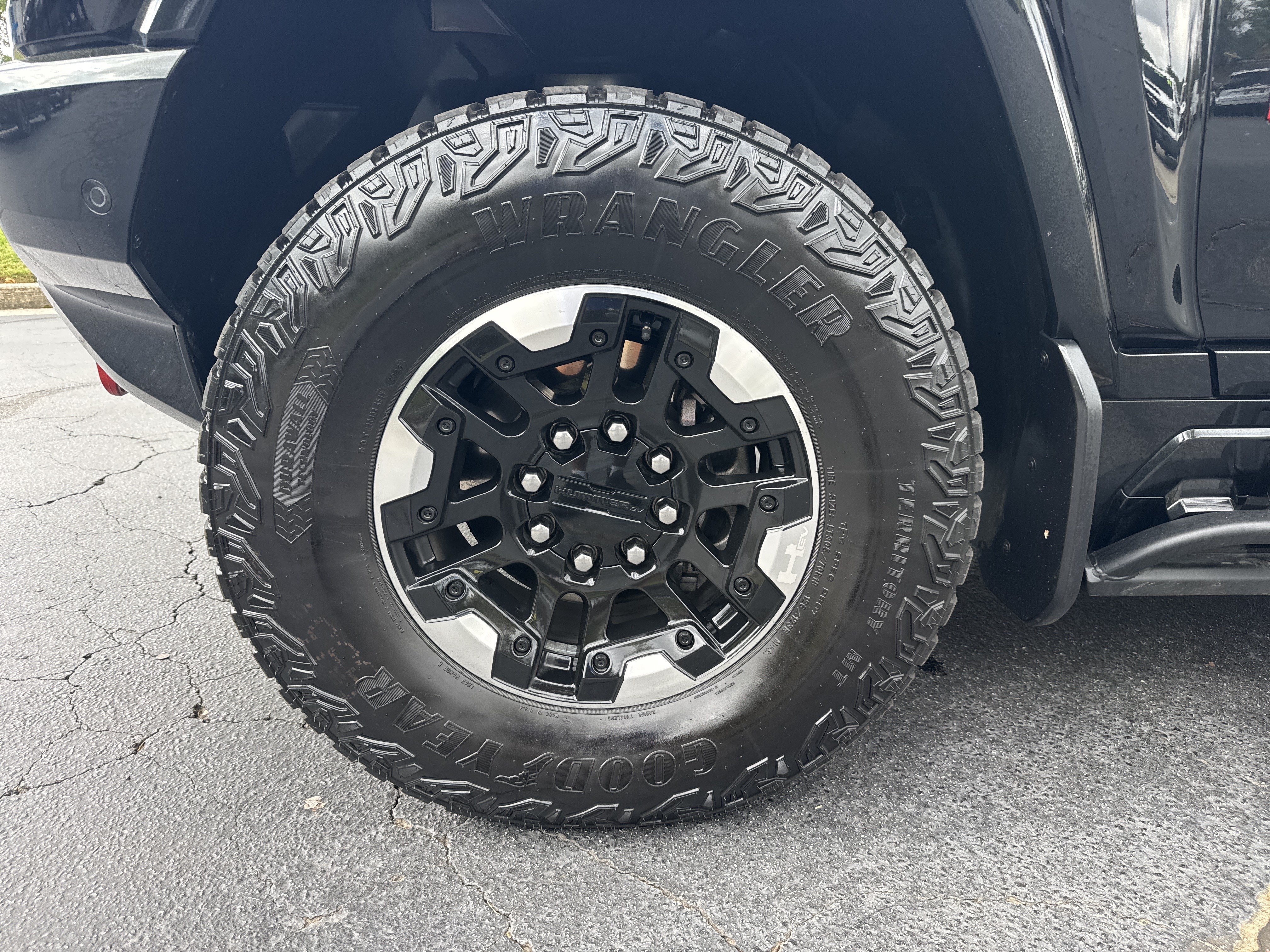 Certified 2024 GMC Hummer EV 3X w/ Extreme Off-Road Package AWD/4WD image 10