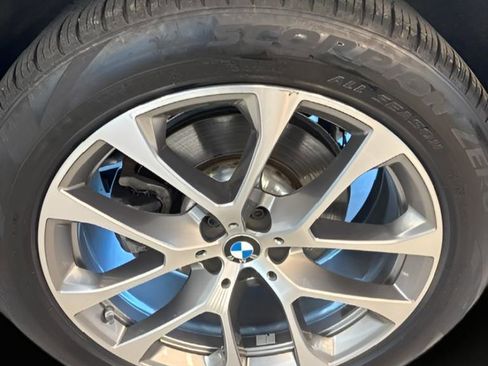 Used 2025 BMW X5 xDrive40i w/ Premium Package AWD/4WD image 6