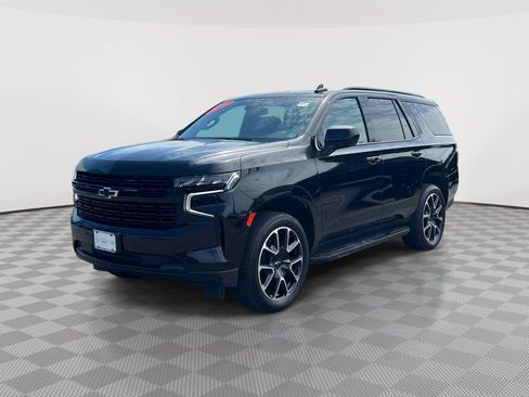 Used 2024 Chevrolet Tahoe RST AWD/4WD image 3