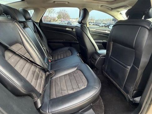 Used 2018 Ford Fusion SE w/ Equipment Group 601A image 15