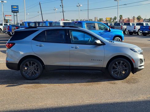 Used 2023 Chevrolet Equinox RS w/ LPO, Floor Liner Package image 6
