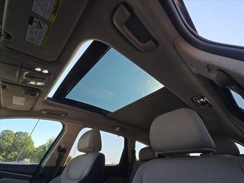 Used 2020 Hyundai Santa Fe Limited FWD image 9
