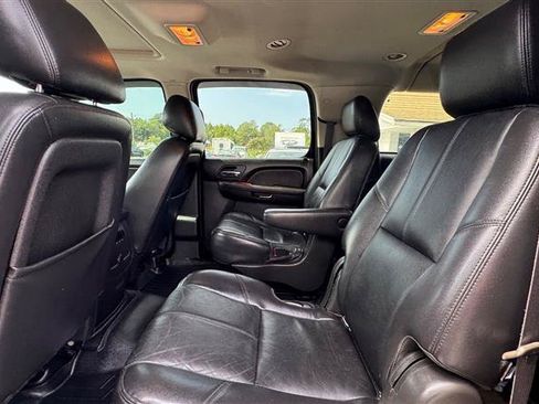 Used 2013 Chevrolet Suburban LT AWD/4WD image 39