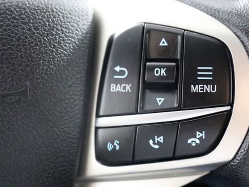 Used 2021 Ford Explorer XLT image 12