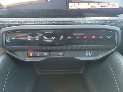 New 2026 Jeep Cherokee Laredo AWD/4WD image 22