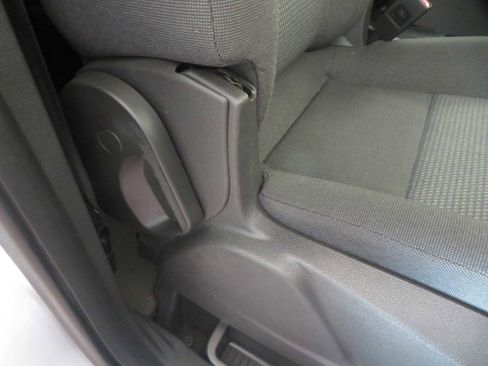 Used 2016 Ford Transit Connect XL image 24