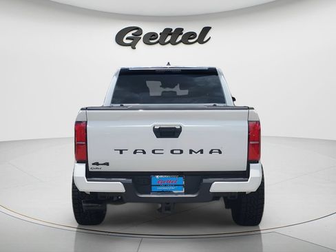 Certified 2024 Toyota Tacoma SR5 AWD/4WD image 6