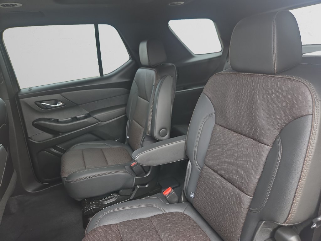 Used 2023 Chevrolet Traverse High Country w/ LPO, Floor Liner Package AWD/4WD image 13