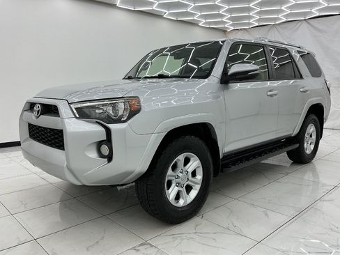 Used 2016 Toyota 4Runner SR5 Premium AWD/4WD image 6