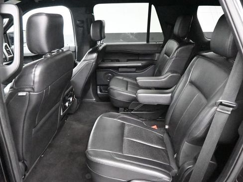 Used 2020 Ford Expedition XLT w/ Equipment Group 202A RWD image 13