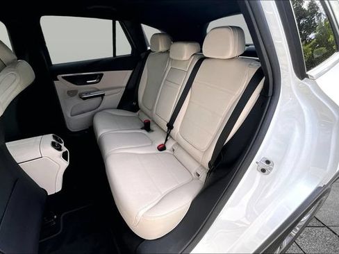 Certified 2025 Mercedes-Benz GLC 300 4MATIC image 25