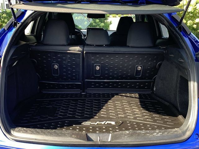 Used 2019 Toyota C-HR XLE FWD image 38