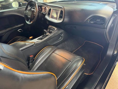 Used 2016 Dodge Challenger R/T Plus RWD image 9