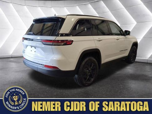 New 2026 Jeep Grand Cherokee Altitude image 5