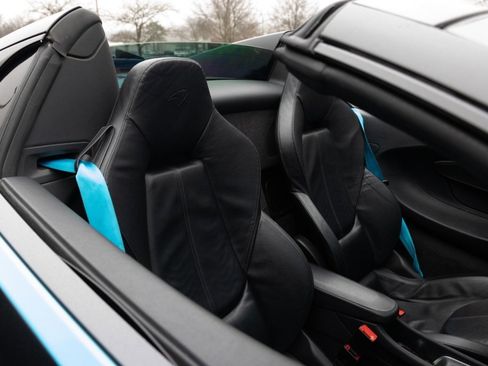 Used 2019 McLaren 570S Spider image 6