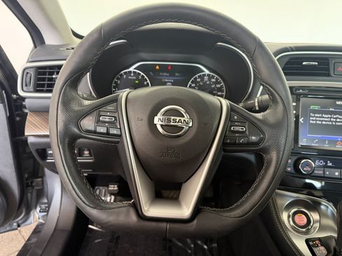 Used 2017 Nissan Maxima Platinum w/ Medallion Package FWD image 22