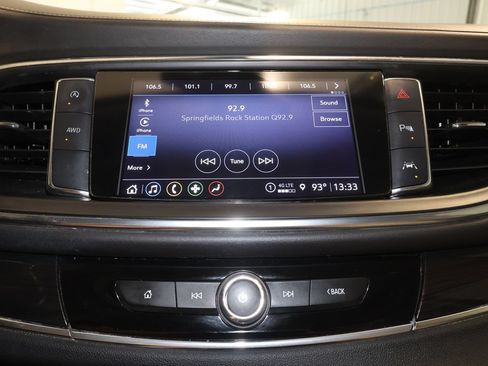 Used 2024 Buick Enclave Essence w/ Sport Touring Edition AWD/4WD image 12