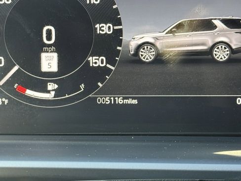 Certified 2025 Land Rover Discovery Dynamic SE image 32