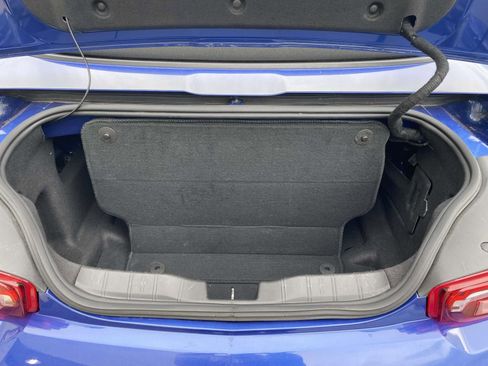 Used 2023 Chevrolet Camaro LT RWD image 9
