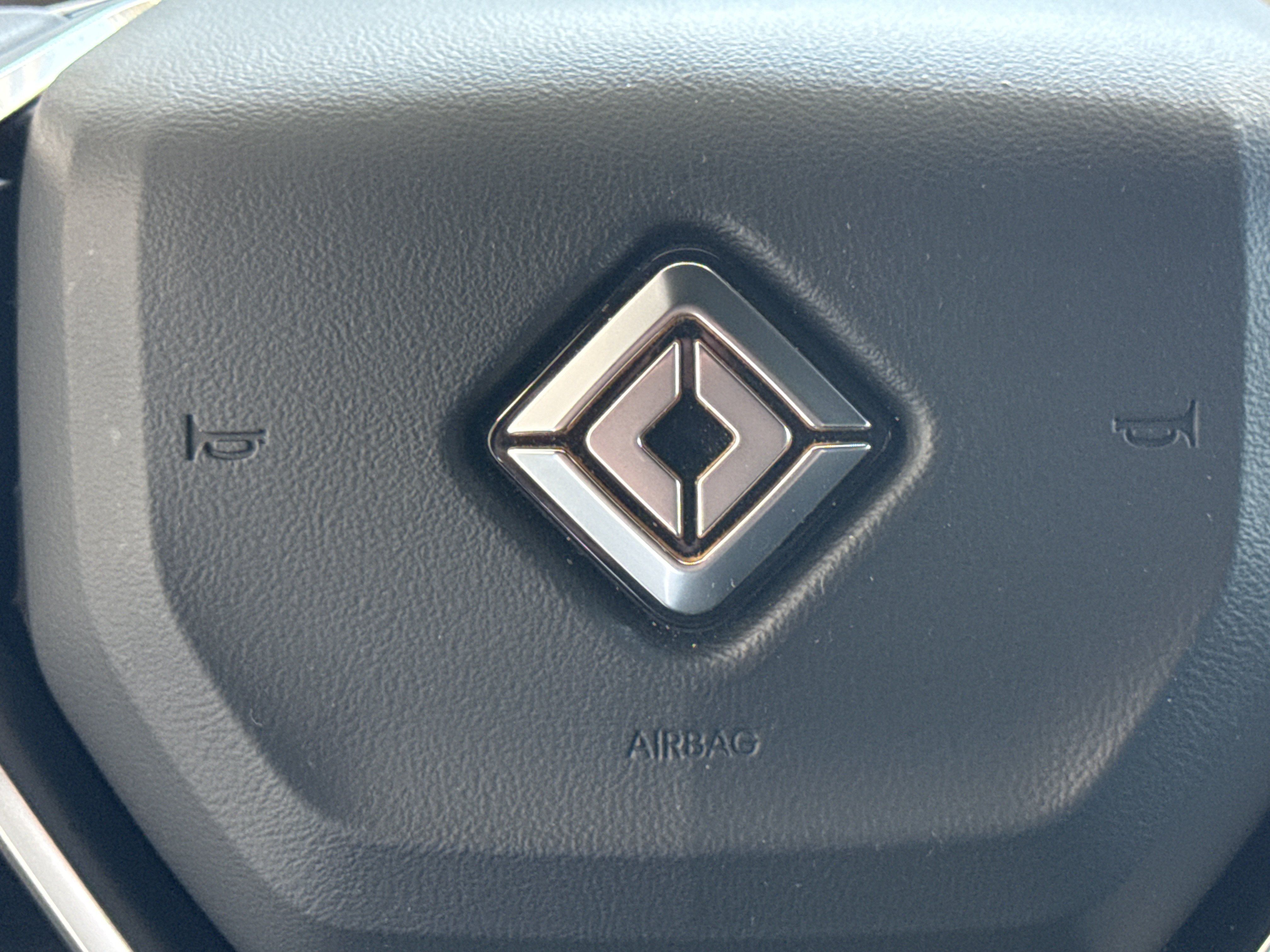 Used 2025 Rivian R1T Adventure Dual AWD/4WD image 33