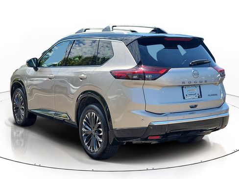 Used 2025 Nissan Rogue Platinum w/ Platinum Premium Package FWD image 3