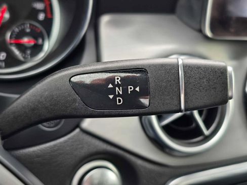 Used 2018 Mercedes-Benz GLA 250 4MATIC image 34
