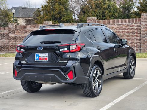 Used 2024 Subaru Crosstrek 2.0i Premium image 6