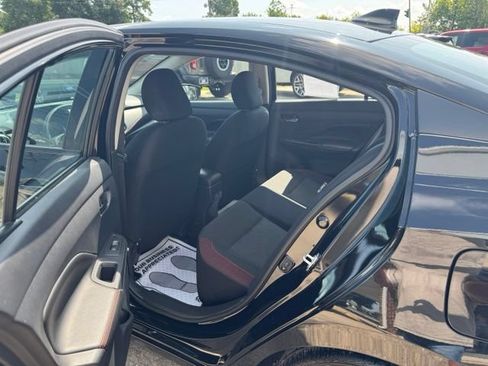 Used 2025 Nissan Versa SR FWD image 5