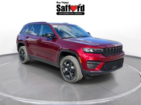 New 2025 Jeep Grand Cherokee Altitude image 10