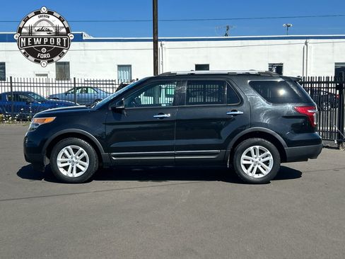 Used 2014 Ford Explorer XLT w/ Equipment Group 201A AWD/4WD image 5