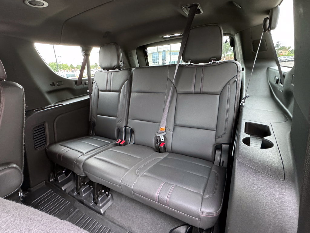 Used 2023 Chevrolet Suburban RST w/ Luxury Package AWD/4WD image 39
