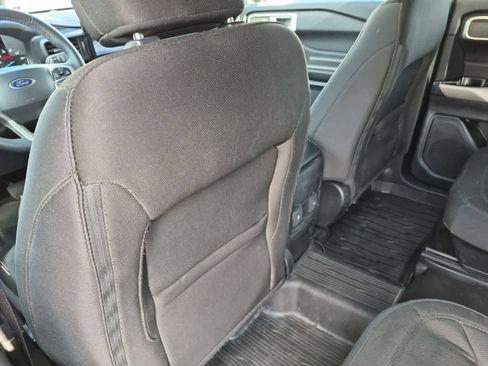 Used 2023 Ford Explorer XLT AWD/4WD image 18