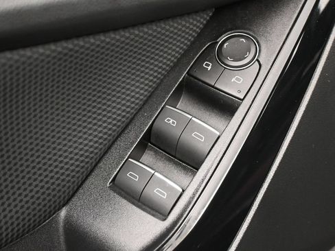 Used 2025 Chevrolet Equinox RS FWD image 14