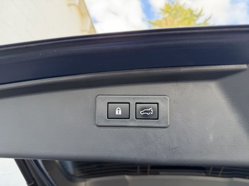 Used 2024 Subaru Outback Premium image 22