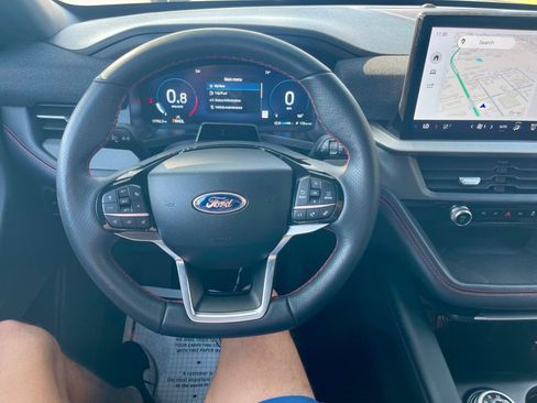 Used 2025 Ford Explorer ST-Line w/ ST-Line Street Pack image 15