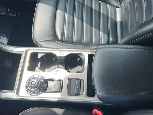 Used 2024 Ford Edge SEL AWD/4WD image 12