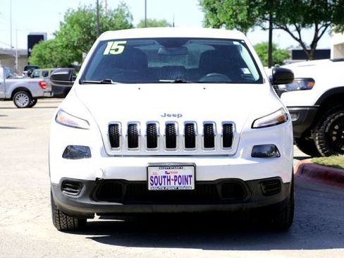 Used 2015 Jeep Cherokee Sport image 8