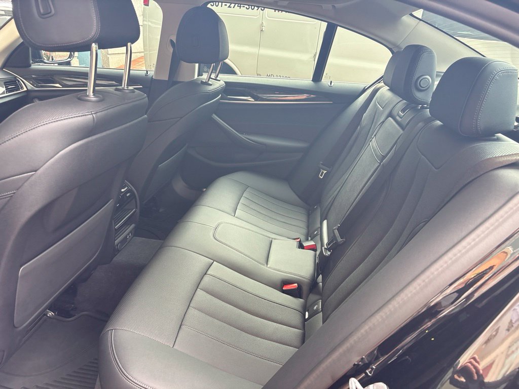 Used 2022 BMW 530e xDrive w/ Convenience Package AWD/4WD image 10