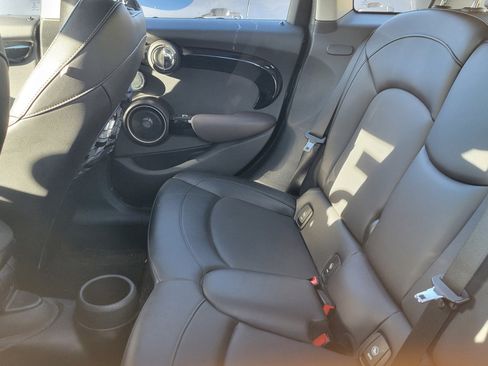 Used 2015 MINI Cooper S image 8