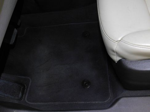 Used 2021 Cadillac XT4 Premium Luxury image 32