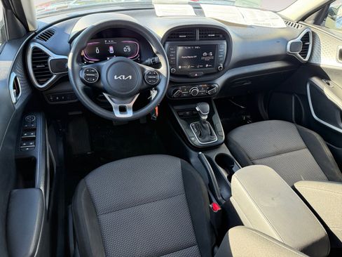 Used 2024 Kia Soul LX w/ Option Group 015 image 15