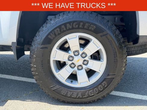Used 2020 Chevrolet Colorado W/T w/ WT Convenience Package AWD/4WD image 11