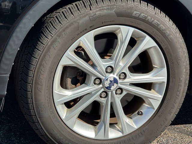 Used 2017 Ford Escape SE w/ Equipment Group 201A AWD/4WD image 8