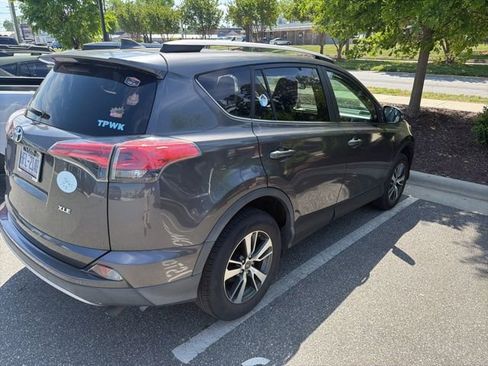 Used 2017 Toyota RAV4 XLE image 8