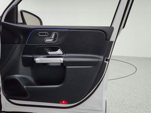 Certified 2026 Mercedes-Benz GLB 250 image 26