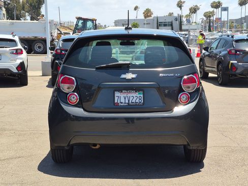 Used 2015 Chevrolet Sonic LT FWD image 3
